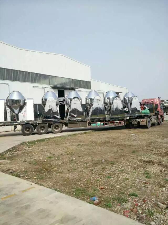 重庆某药业股份有限公司订购双锥回转真空干燥机多台今天发货